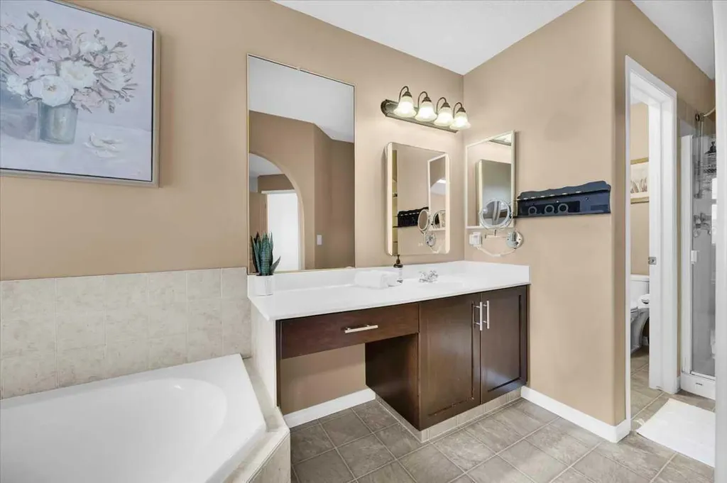 1009 Channelside Way SW Airdrie AB T4B 3H9