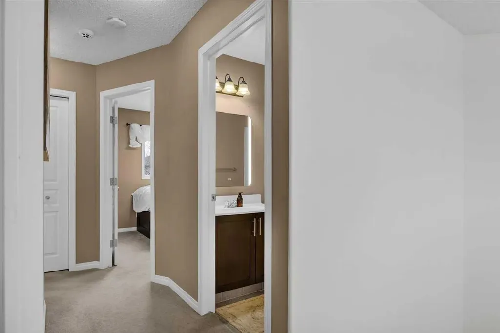 1009 Channelside Way SW Airdrie AB T4B 3H9
