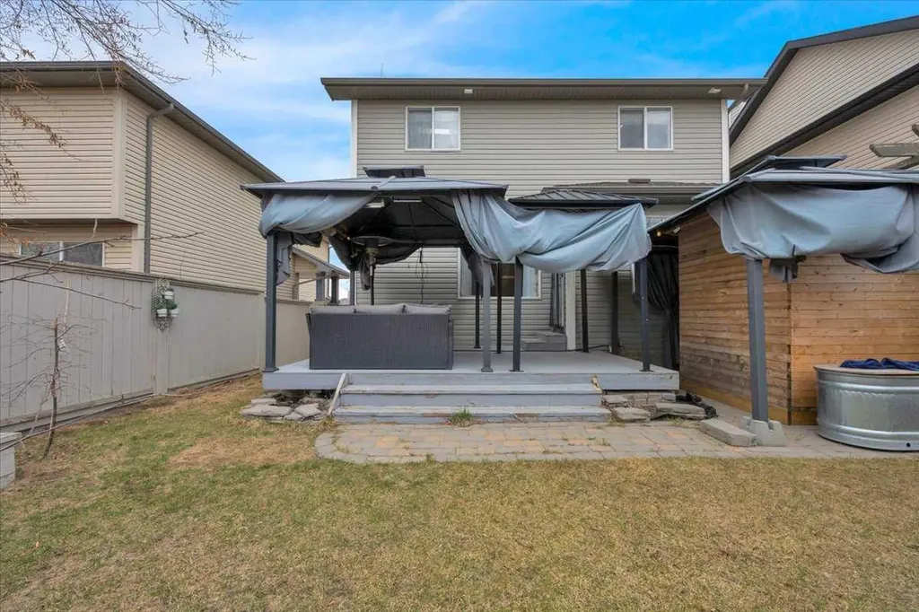 1009 Channelside Way SW Airdrie AB T4B 3H9