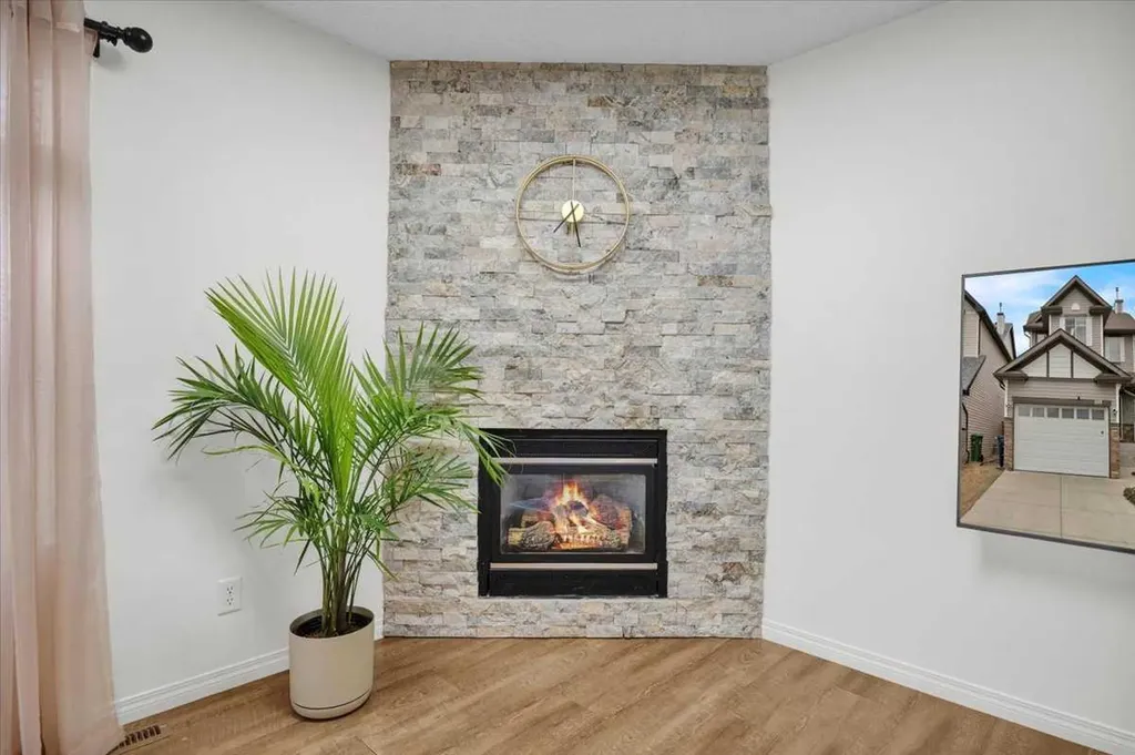 1009 Channelside Way SW Airdrie AB T4B 3H9