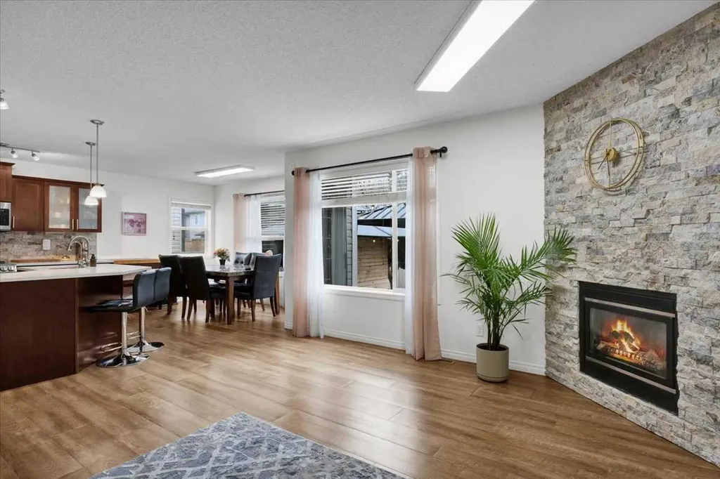 1009 Channelside Way SW Airdrie AB T4B 3H9
