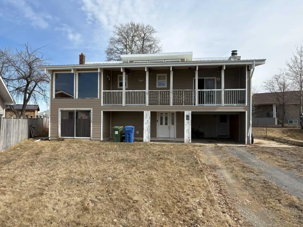 5816 60 Avenue Rocky Mountain House AB T4T 1K2
