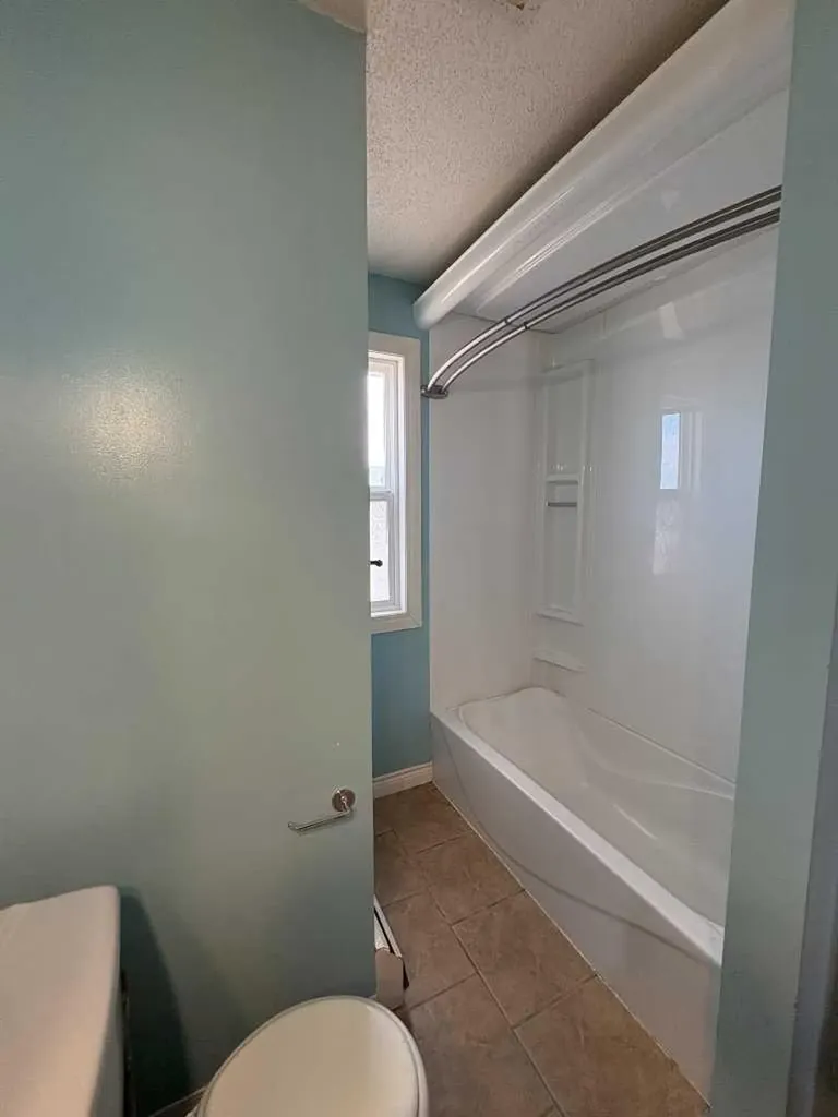 5816 60 Avenue Rocky Mountain House AB T4T 1K2