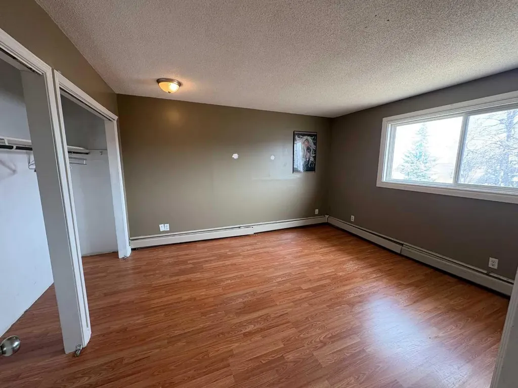 5816 60 Avenue Rocky Mountain House AB T4T 1K2