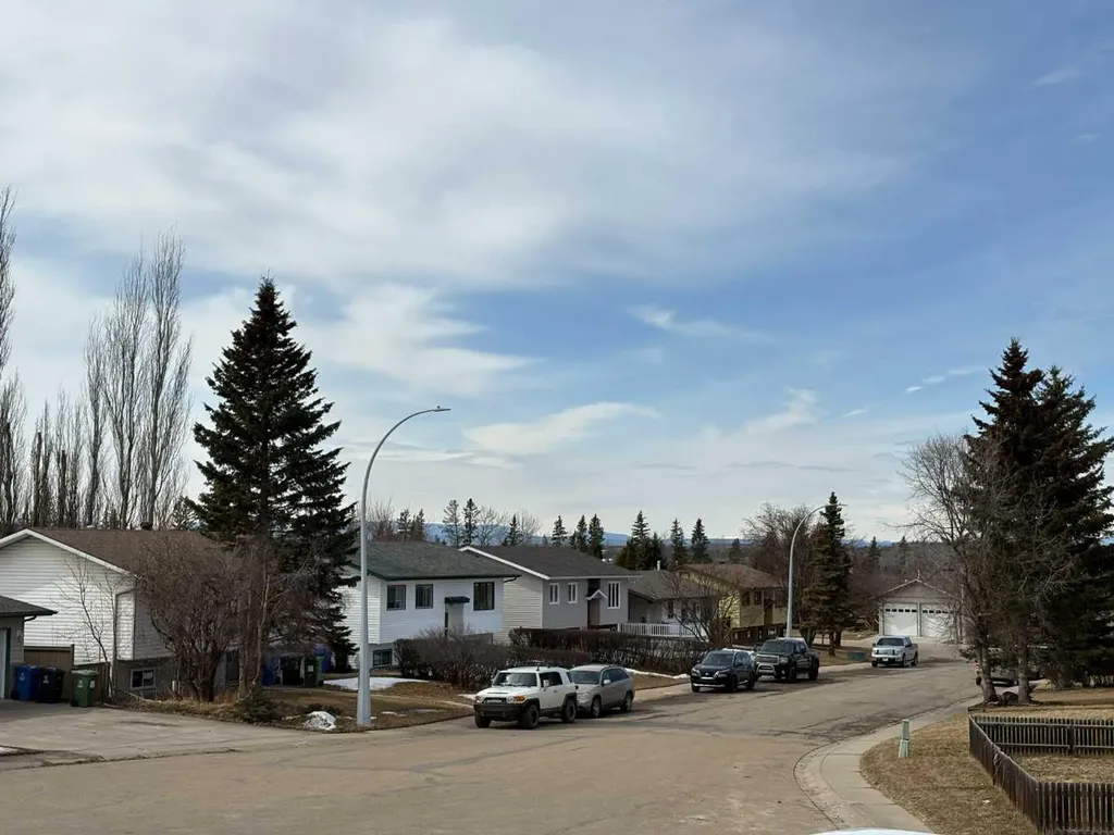 5816 60 Avenue Rocky Mountain House AB T4T 1K2