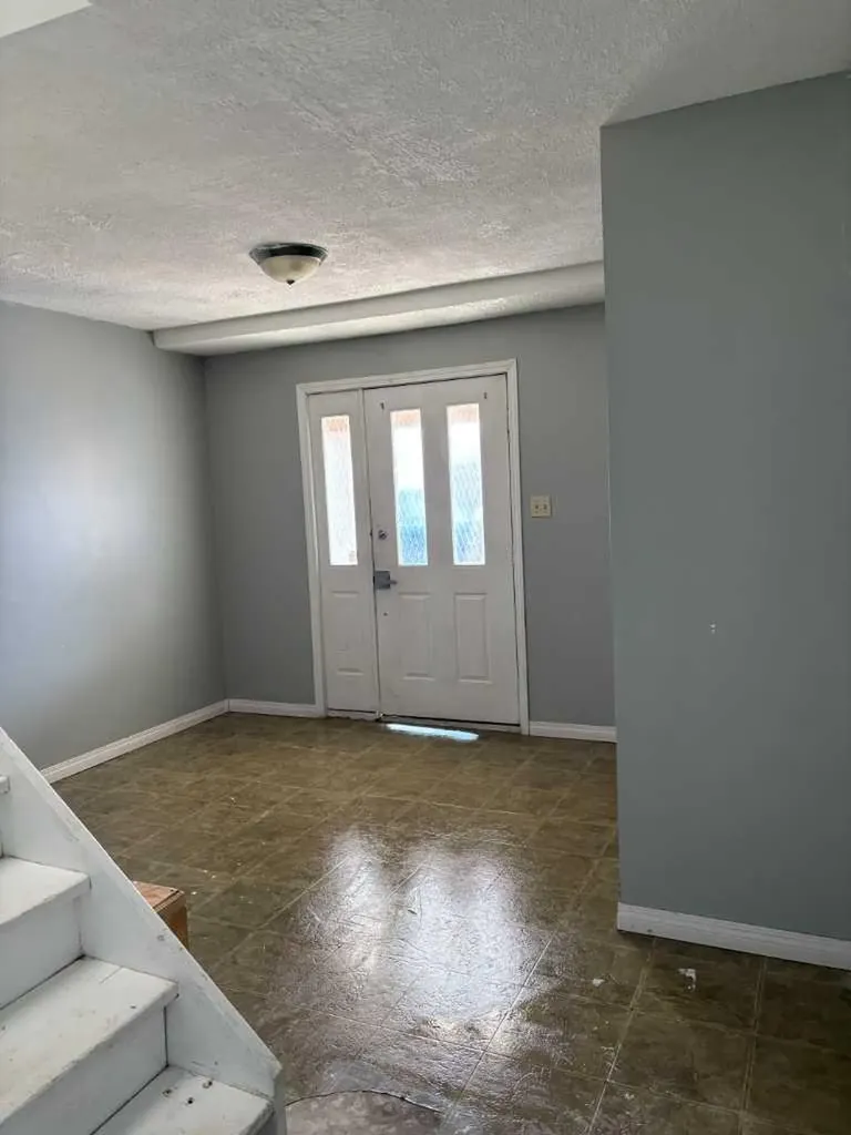 5816 60 Avenue Rocky Mountain House AB T4T 1K2