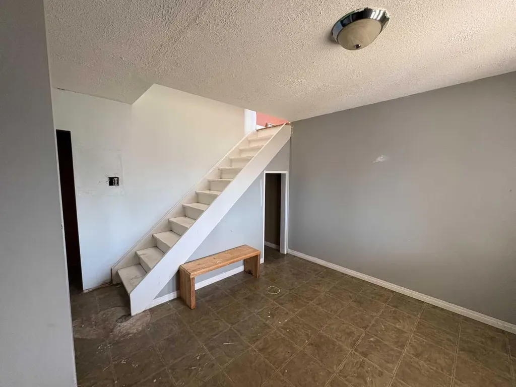 5816 60 Avenue Rocky Mountain House AB T4T 1K2