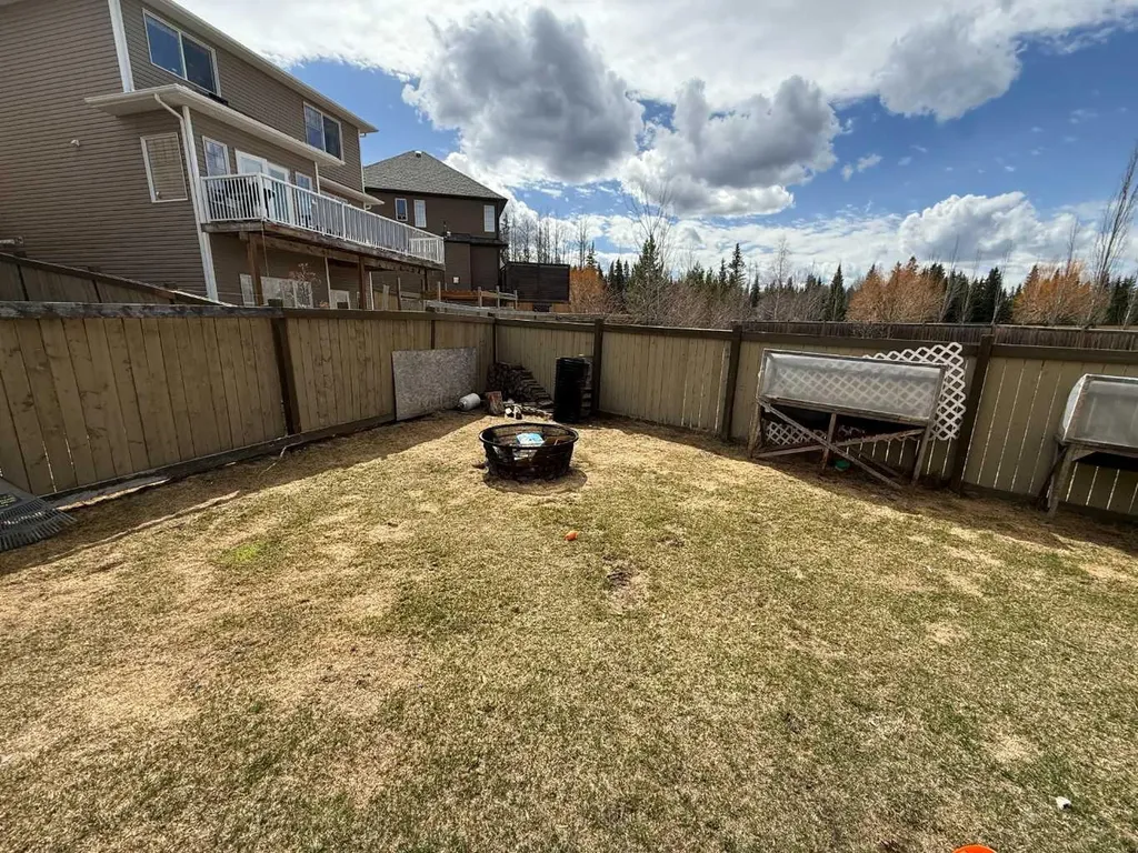 107 Wolf Willow Cove Hinton AB T7V 0B2