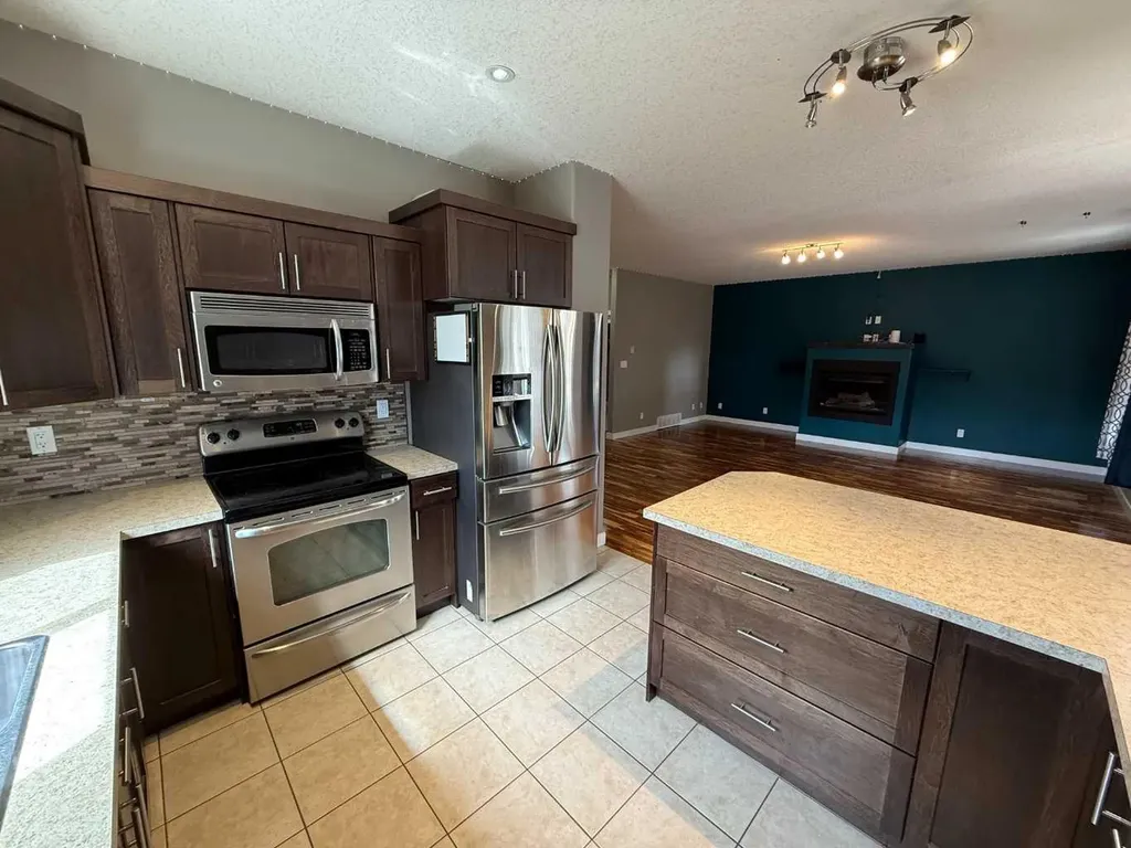 107 Wolf Willow Cove Hinton AB T7V 0B2