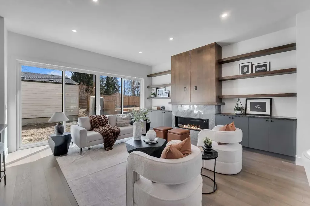 3919 23 Avenue SW Calgary AB T3E 0J9
