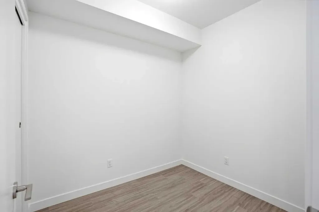730 2 Avenue SW Calgary AB T2P 1R8