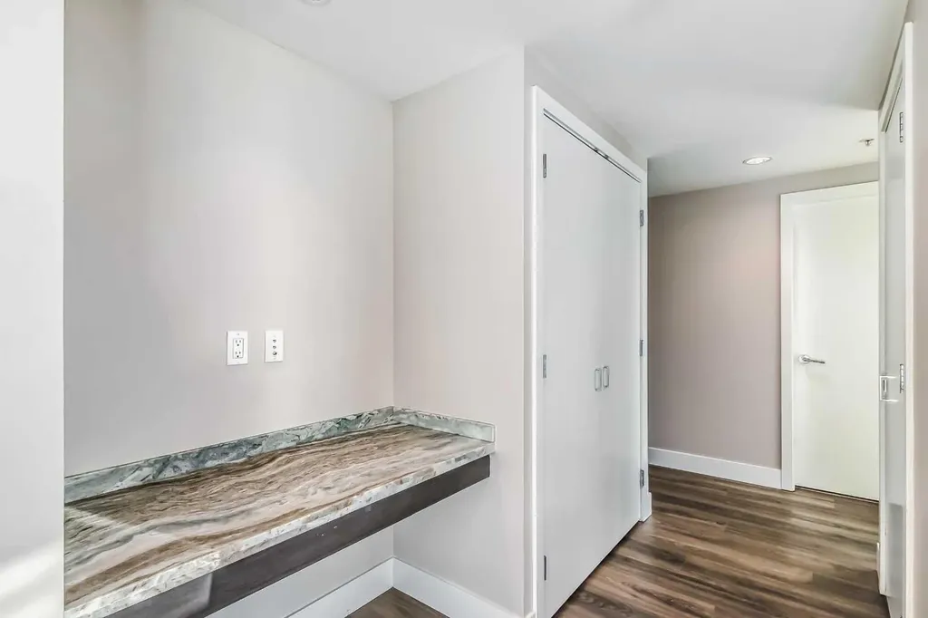 560 6 Avenue SE Calgary AB t2g1k7