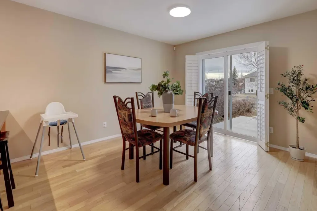 135 Coverdale Court NE Calgary AB T3K 4J7