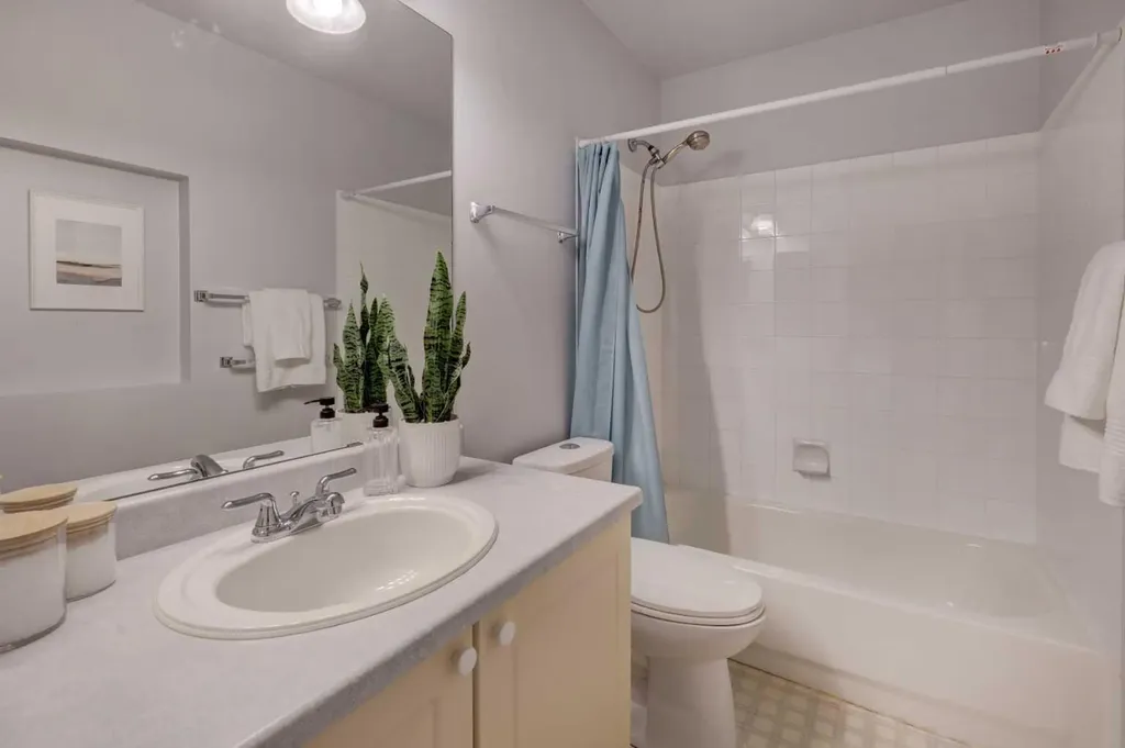 135 Coverdale Court NE Calgary AB T3K 4J7