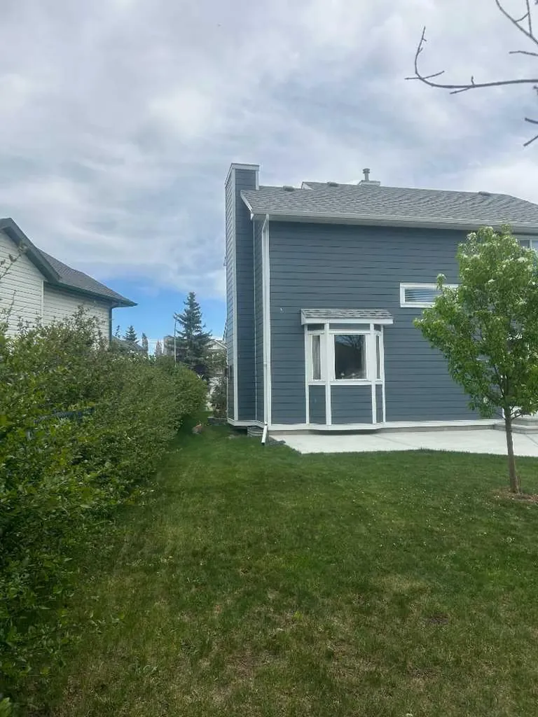 135 Coverdale Court NE Calgary AB T3K 4J7