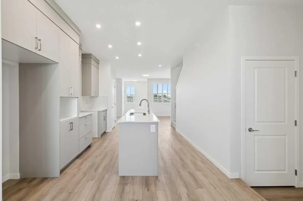 74 Lucas Heath NW Calgary AB T3P 2Y2