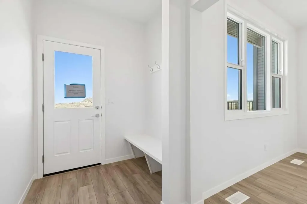 74 Lucas Heath NW Calgary AB T3P 2Y2