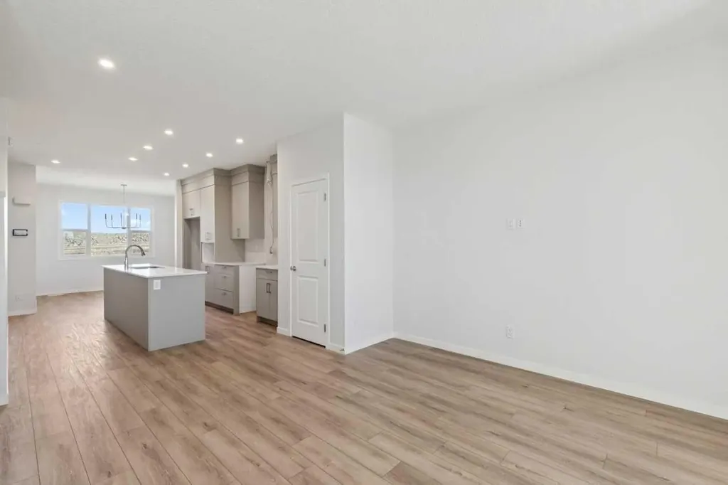 74 Lucas Heath NW Calgary AB T3P 2Y2