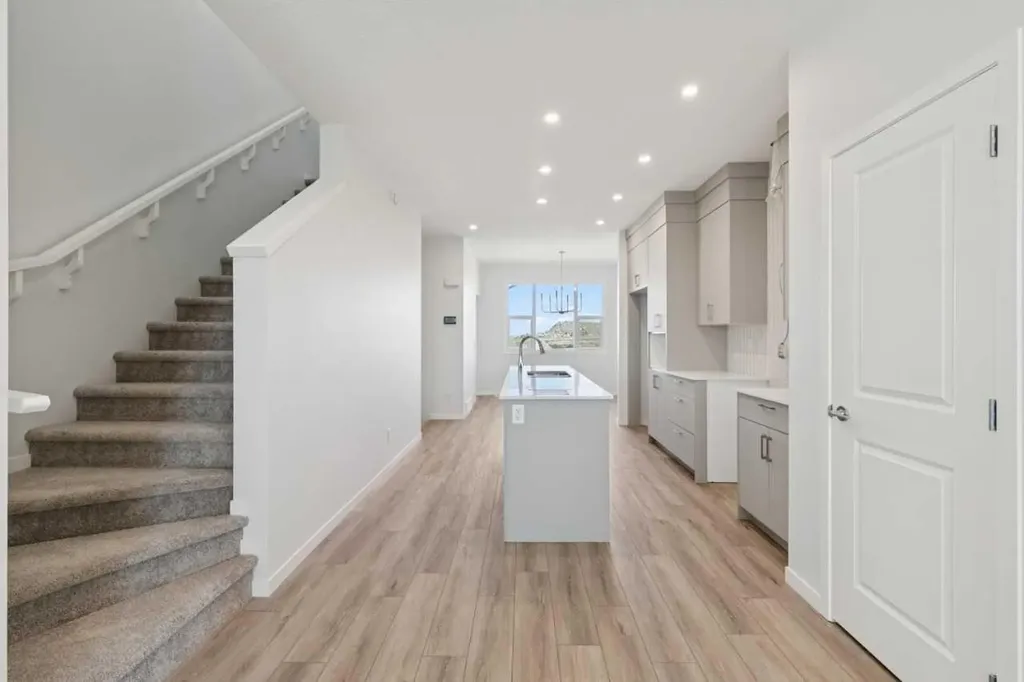 74 Lucas Heath NW Calgary AB T3P 2Y2