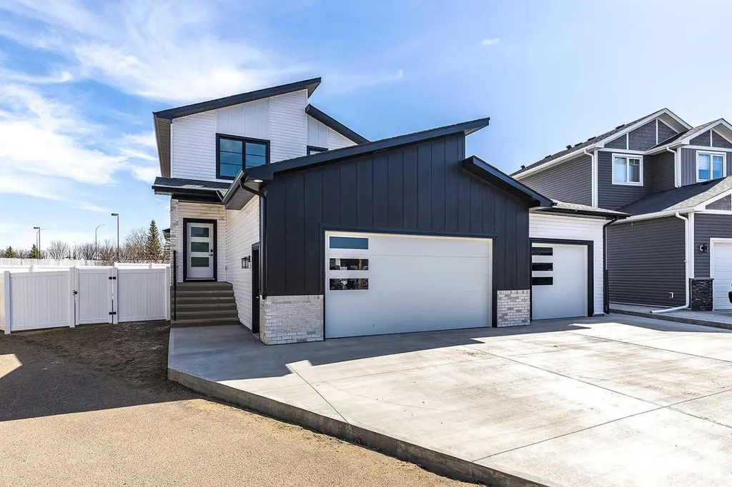 156 Somerset Way SE Medicine Hat AB T1B 0C2