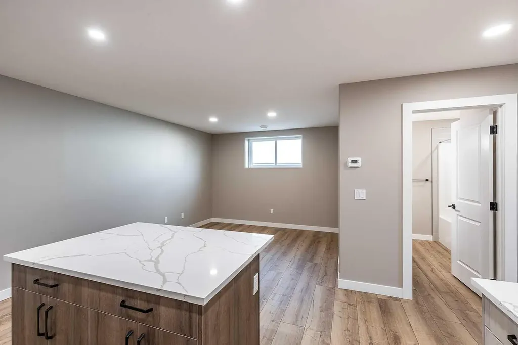 156 Somerset Way SE Medicine Hat AB T1B 0C2