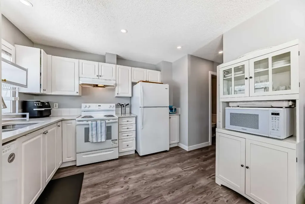126 Citadel Point NW Calgary AB T3G5L2