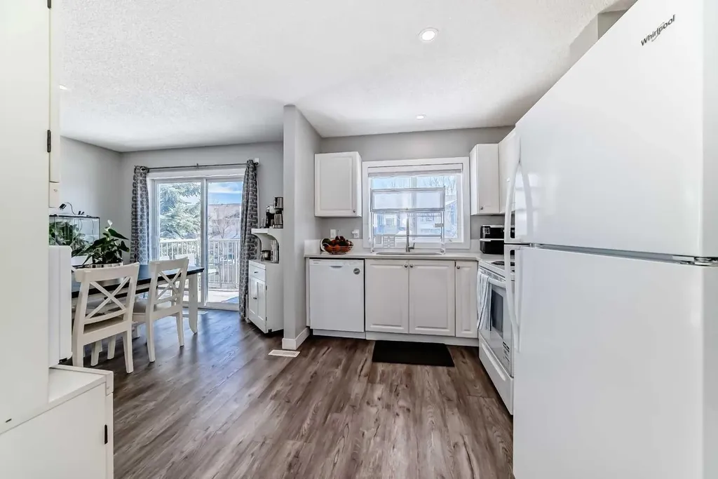 126 Citadel Point NW Calgary AB T3G5L2
