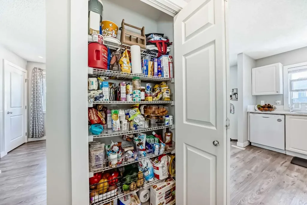 126 Citadel Point NW Calgary AB T3G5L2