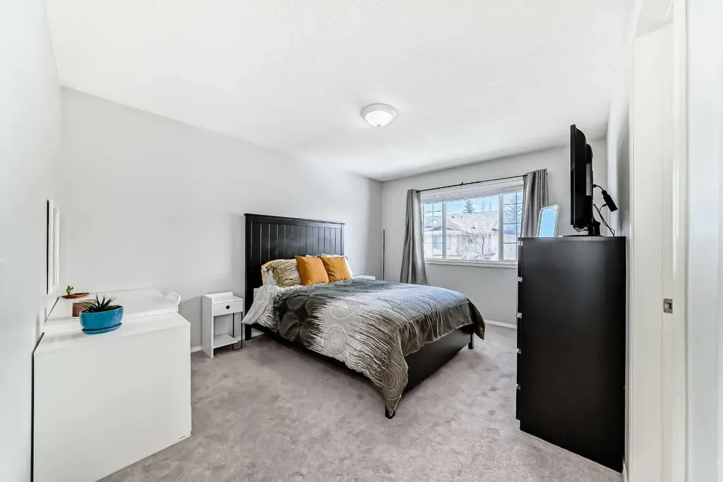 126 Citadel Point NW Calgary AB T3G5L2