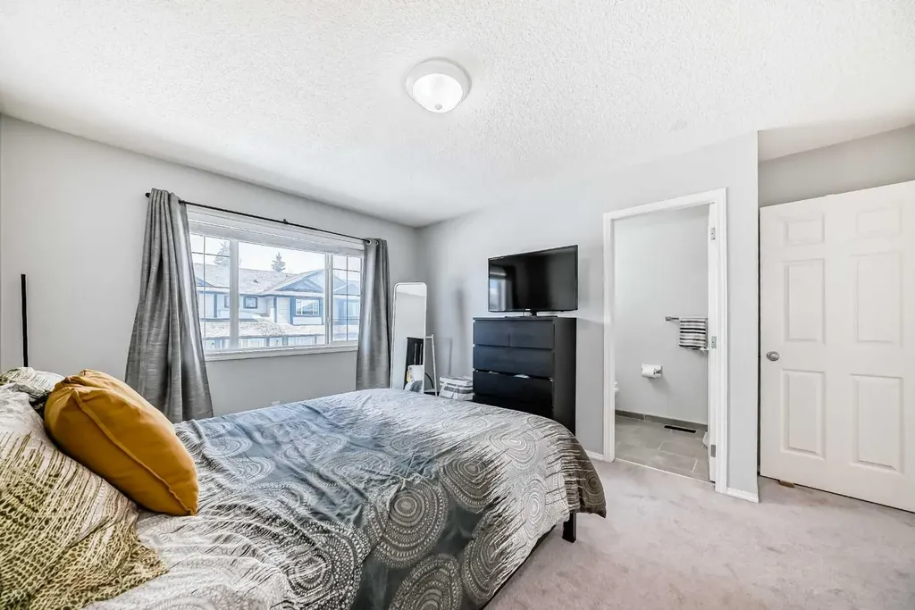 126 Citadel Point NW Calgary AB T3G5L2