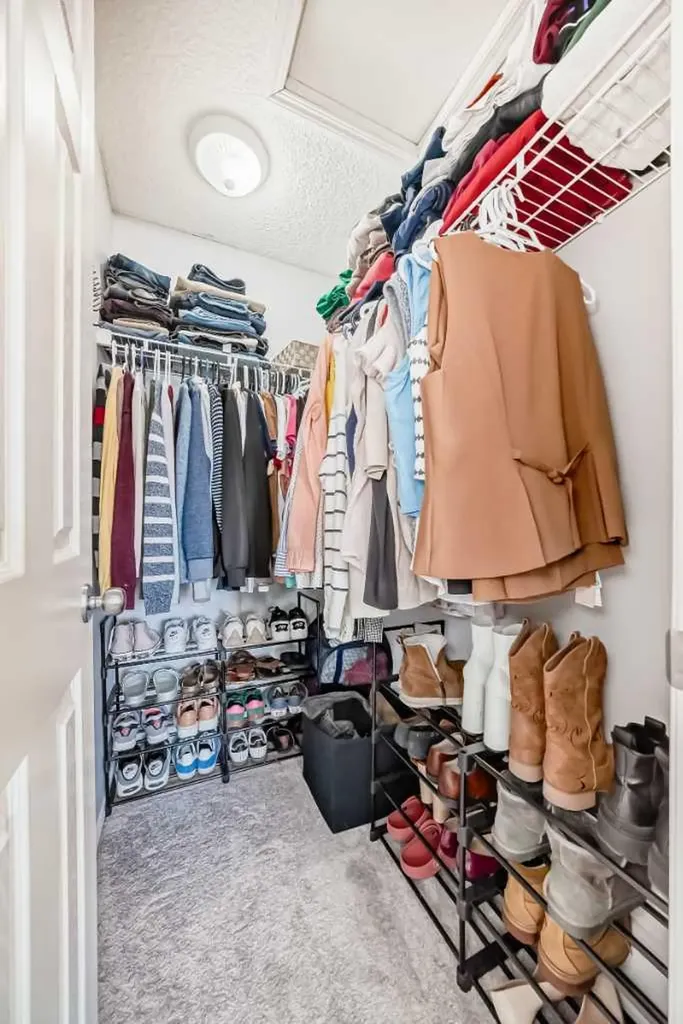 126 Citadel Point NW Calgary AB T3G5L2