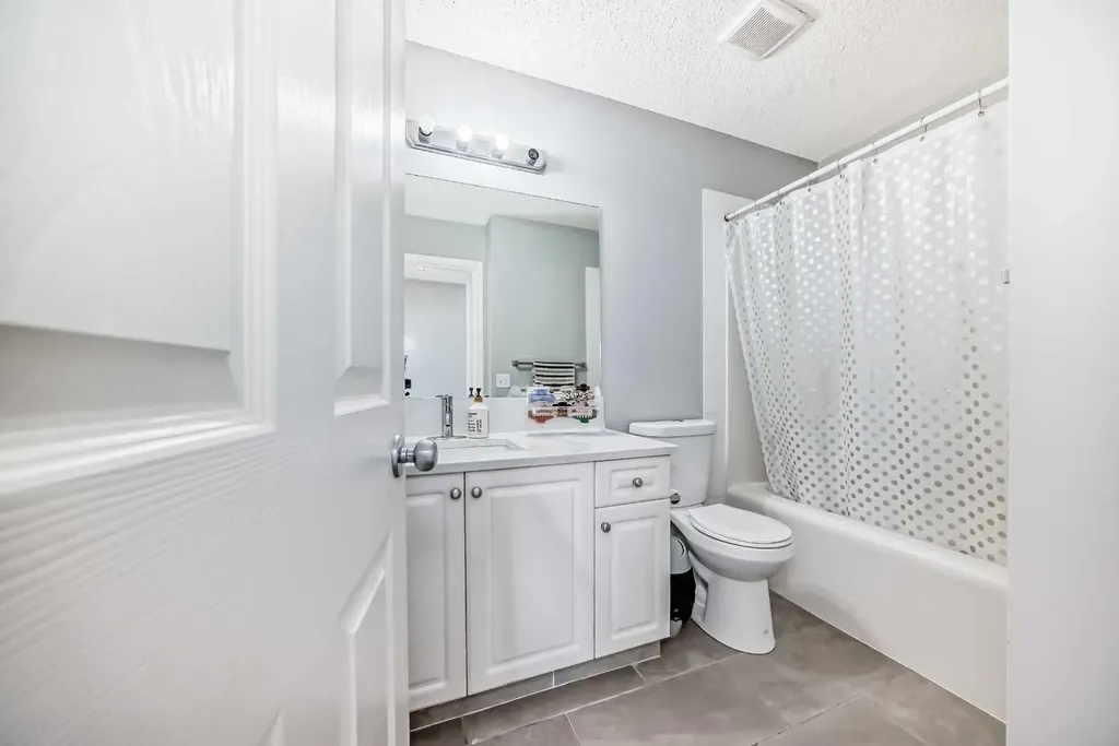126 Citadel Point NW Calgary AB T3G5L2