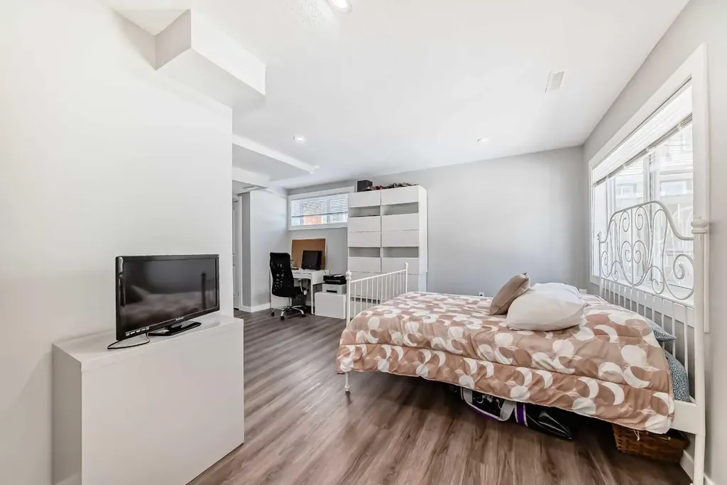 126 Citadel Point NW Calgary AB T3G5L2