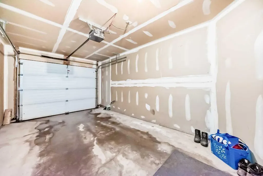 126 Citadel Point NW Calgary AB T3G5L2
