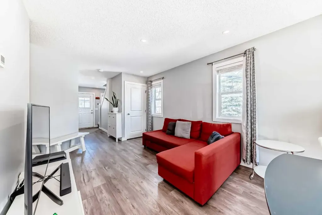 126 Citadel Point NW Calgary AB T3G5L2