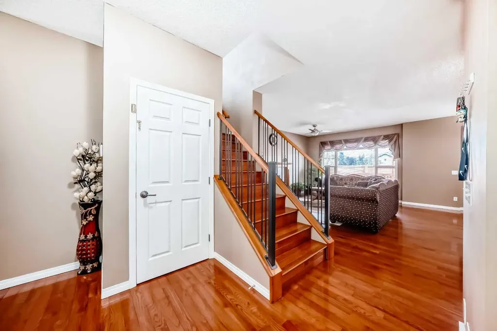 148 Saddlecrest Gardens NE Calgary AB T3J 0C3