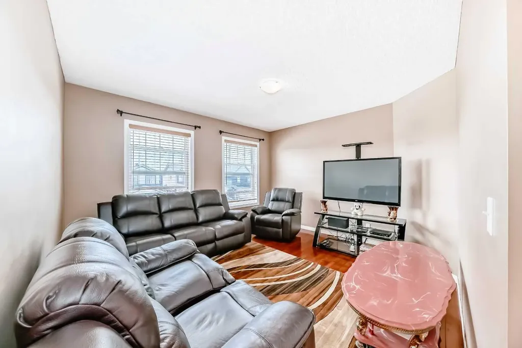 148 Saddlecrest Gardens NE Calgary AB T3J 0C3