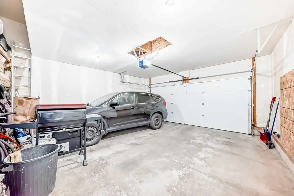 148 Saddlecrest Gardens NE Calgary AB T3J 0C3