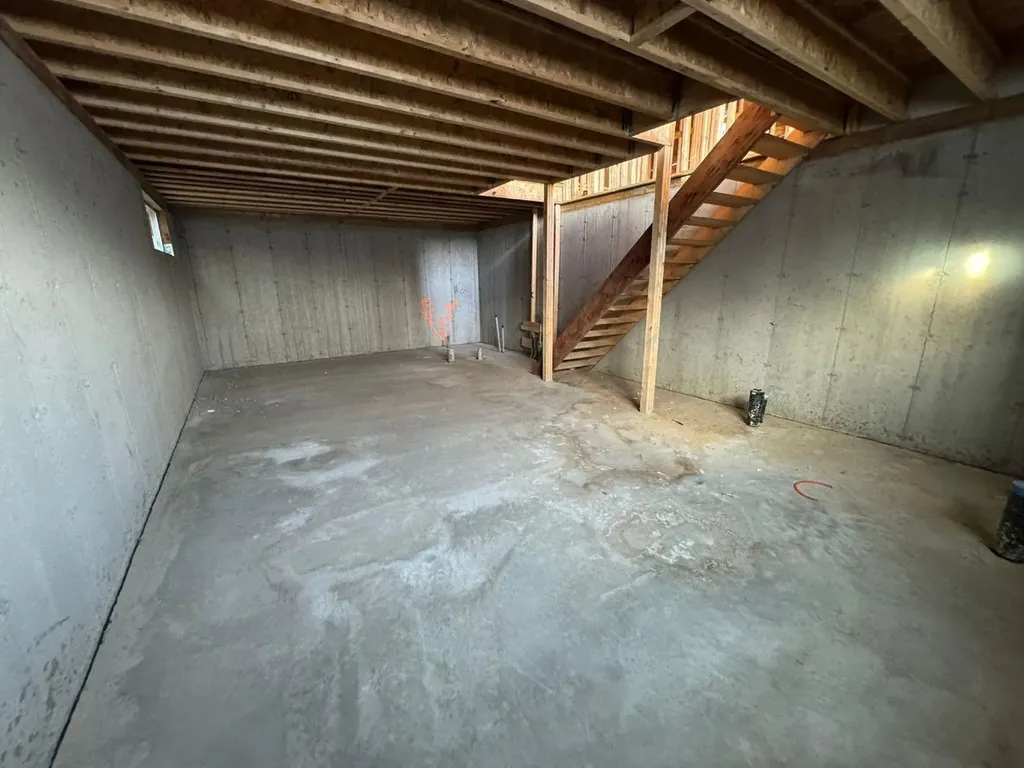 1925 24 Street SW Calgary AB T3E 1S9