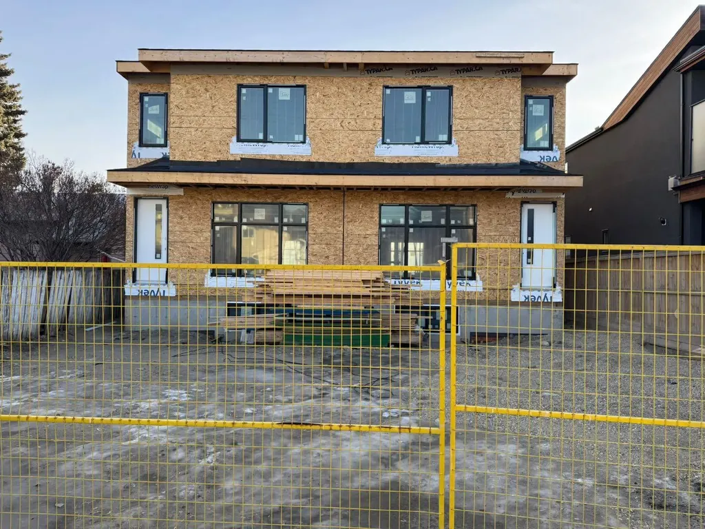 1925 24 Street SW Calgary AB T3E 1S9