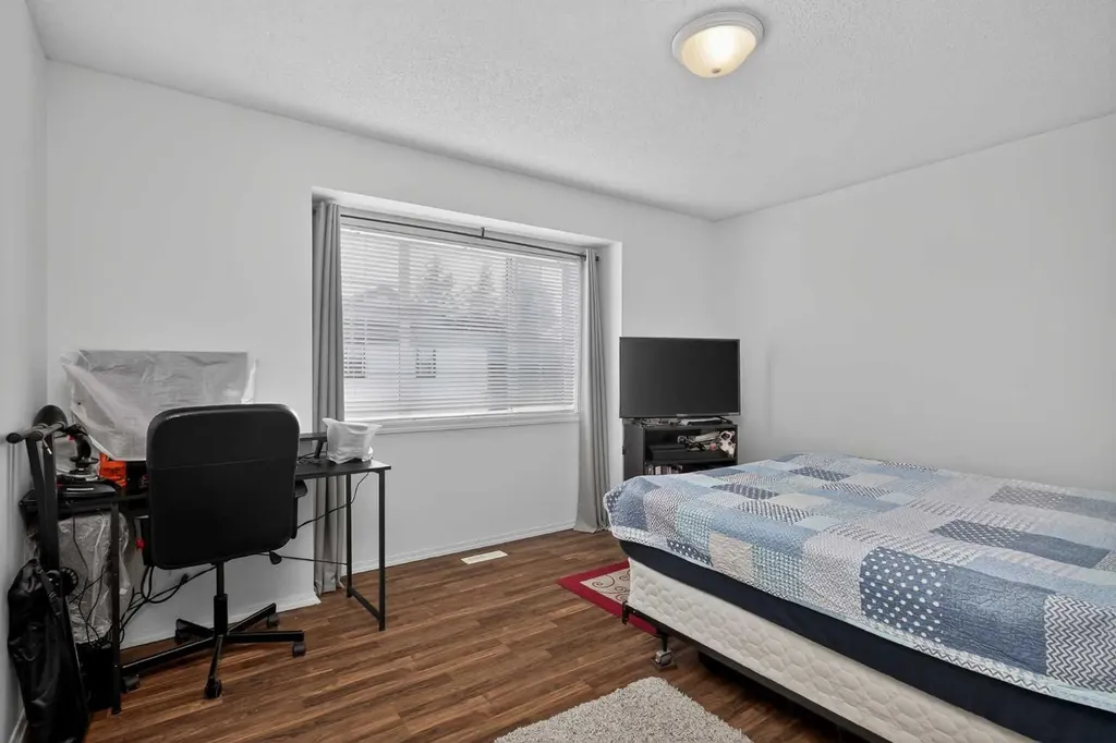 260 Stonemere Place Chestermere AB T1Z 1N2