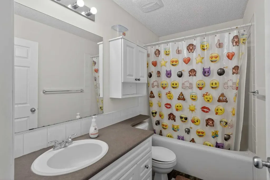 260 Stonemere Place Chestermere AB T1Z 1N2