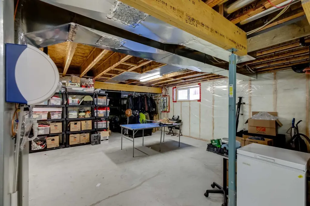 2 Elgin Meadows Green SE Calgary AB T2Z 0L8