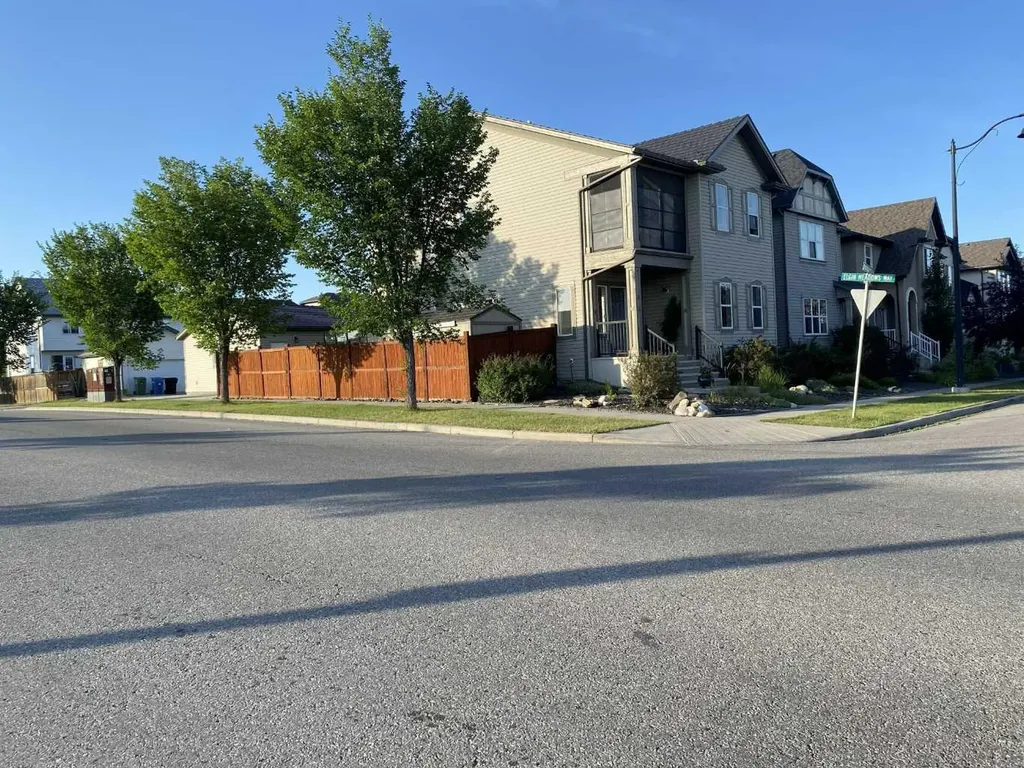 2 Elgin Meadows Green SE Calgary AB T2Z 0L8