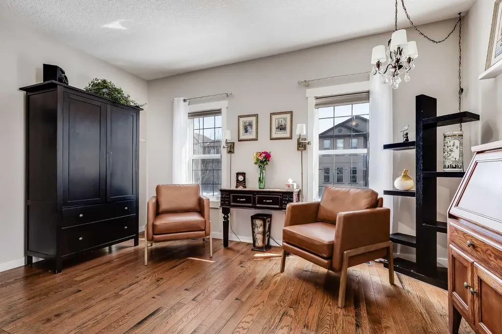 2 Elgin Meadows Green SE Calgary AB T2Z 0L8