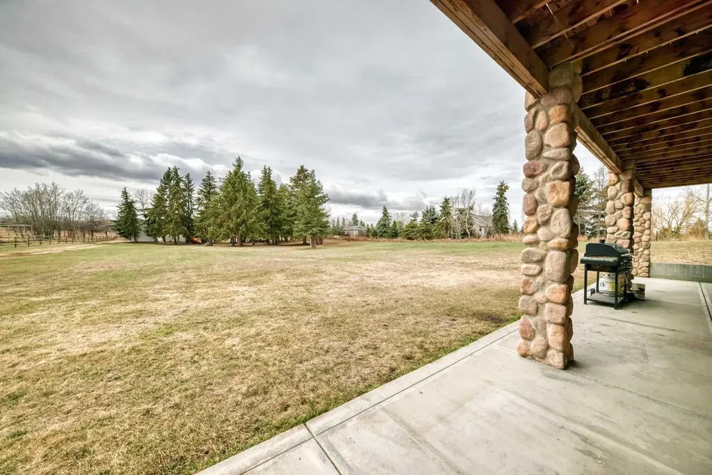 430062 Range Road 252 Rural Ponoka County AB T4J 1R1