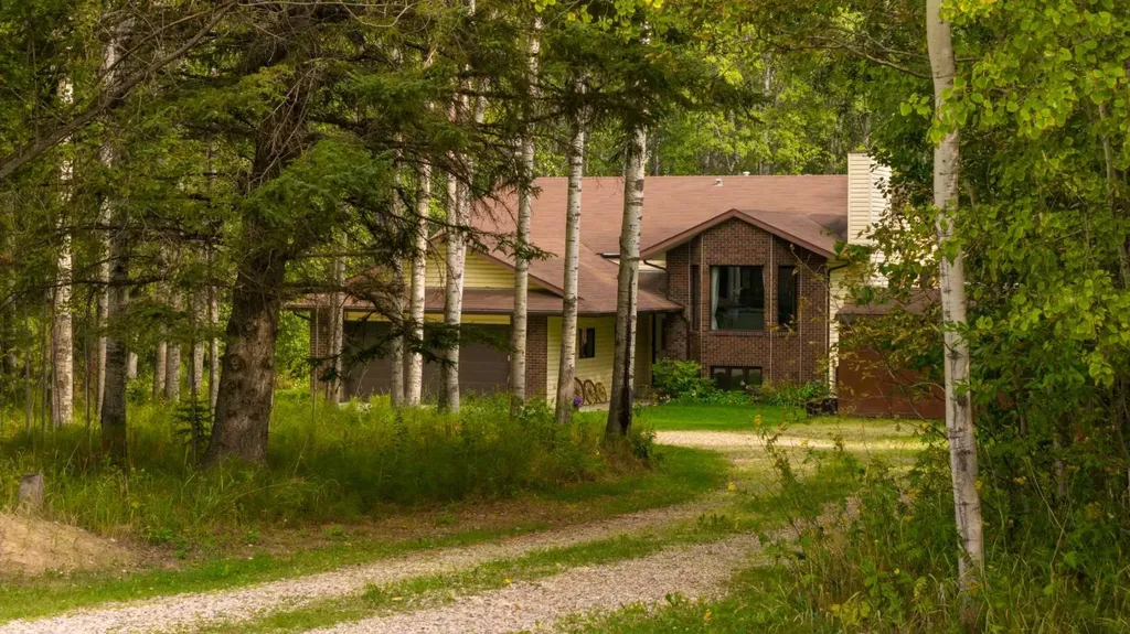 9 Athabaskan Acres Rural Athabasca County AB T9S 1B4