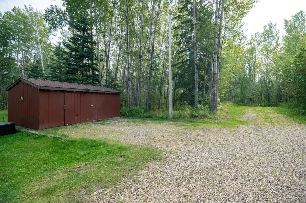 9 Athabaskan Acres Rural Athabasca County AB T9S 1B4