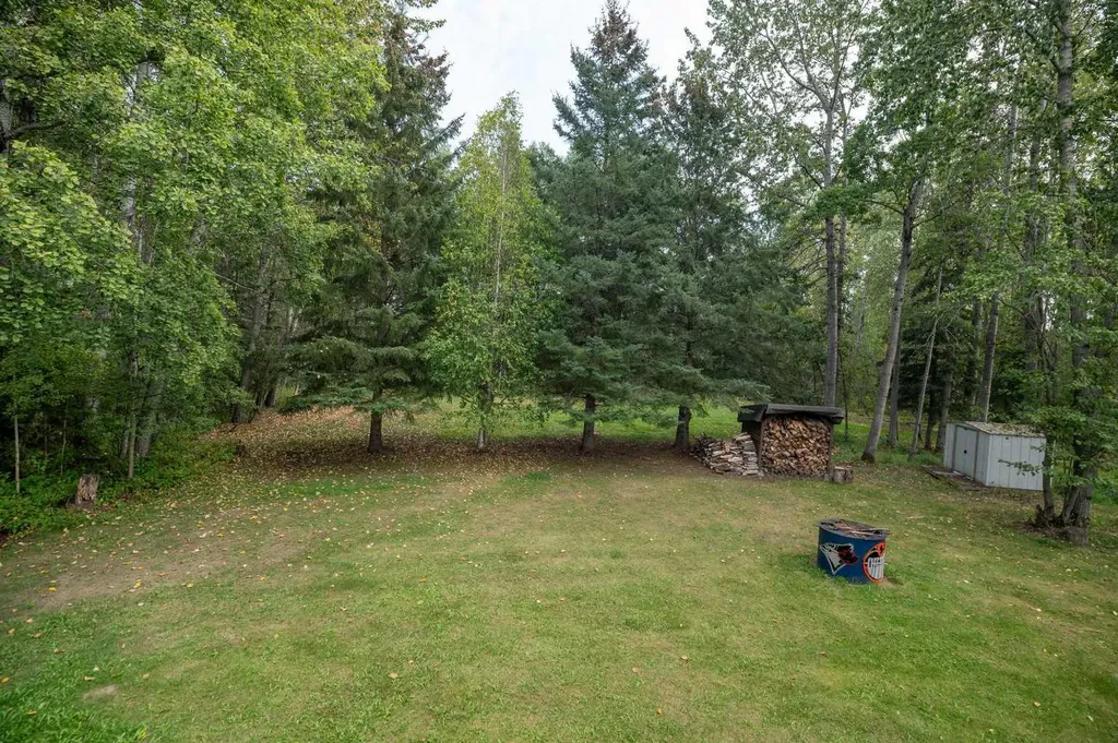 9 Athabaskan Acres Rural Athabasca County AB T9S 1B4