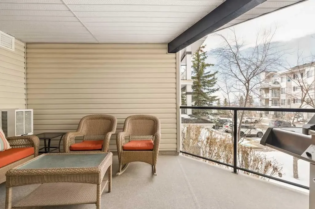 345 Rocky Vista Park NW Calgary AB T3G 5K6